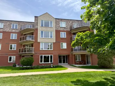 11 Beck Boulevard 108, Penetanguishene, On L9m 2g1