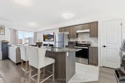 51 Fairlane Avenue, Barrie, On L9j 0n1