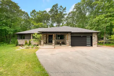 34 Oakwood Avenue, Tiny, On L9m 0j2