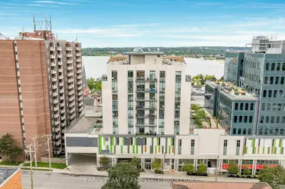 111 Worsley Street Ph7, Barrie, On L4m 5r5