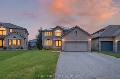 10 Rebecca Court, Barrie, On L4n 0v5