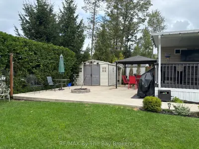 8 Kenora Trail, Wasaga Beach, On L9z 1x7