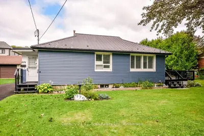 976 Yonge Street, Midland, On L4r 2e7