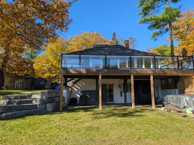 Detached in Wasaga Beach