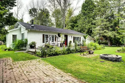22 Balsam Street, Tiny, On L0l 1p1