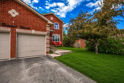42 Farmstead Crescent, Barrie, On L4n 8s1