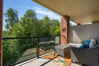 43 Ferndale Drive S 302, Barrie, On L4n 5w6