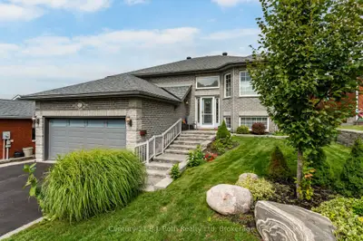 13 Charles Street, Penetanguishene, On L9m 2g6