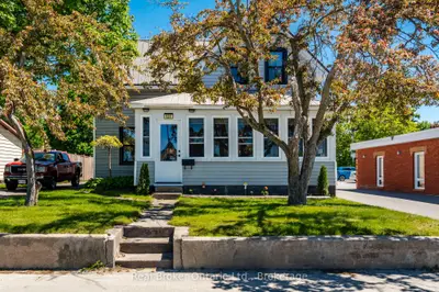151 MAIN Street, Penetanguishene, ON L9M 1L7
