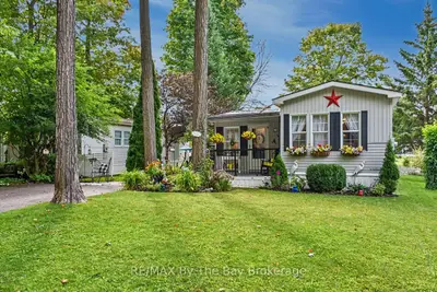 54 The Boardwalk, Wasaga Beach, On L9z 3a8