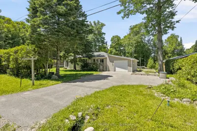 16 Hiawatha Road, Tiny, On L9m 0b1