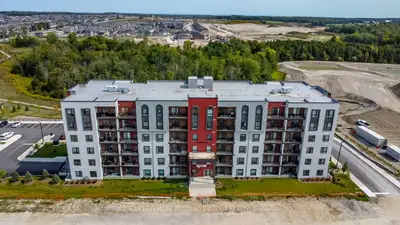 10 Culinary Lane 602, Barrie, On L9j 0k2