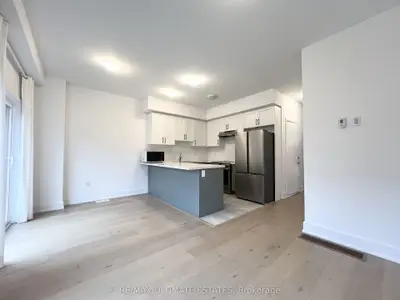 31 Gateway Drive, Barrie, On L9j 0v5