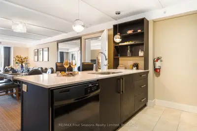 9 Harbour Street E 6210/6212, Collingwood, On L9y 5c5