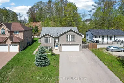 326 GOLF COURSE Road, Wasaga Beach, ON L9Z 1S5
