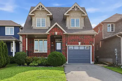 15 Clark Street, Collingwood, On L9y 0h9
