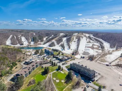 80 Horseshoe Boulevard 501, Oro-medonte, On L4m 4y8