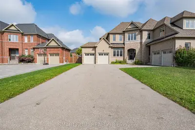 56 Redmond Crescent, Springwater, On L9x 2a2