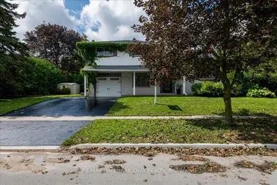 19 Highcroft Road, Barrie, On L4n 2x3
