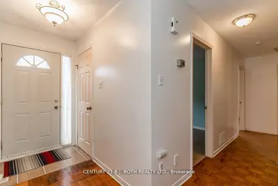 11 Cartwright Drive, Barrie, On L4m 5p9