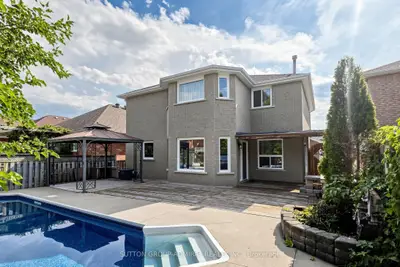 38 Felt Crescent, Barrie, On L4n 8v1