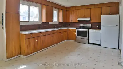 209 John Street, Clearview, On L0m 1s0