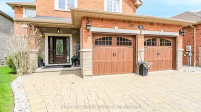 26 Stapleton Place, Barrie, On L4n 5z3