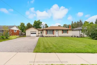 207 Warnica Road, Barrie, On L4n 3z2