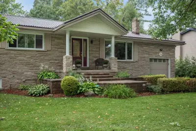 1914 Kensington Place, Severn, On L3v 7j5