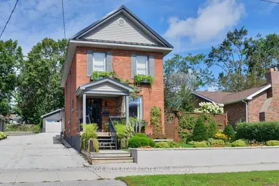 192 John Street, Orillia, On L3v 3h7