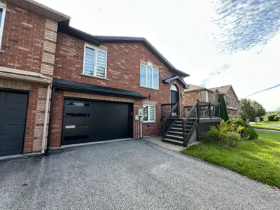 64 Logan Court, Barrie, On L4n 8g8