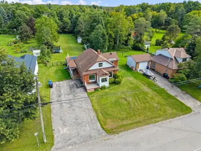 15 Lucy Street, Penetanguishene, On L9m 1k7