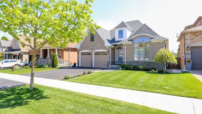 33 TAMARACK Trail, Barrie, ON L4N 6M7