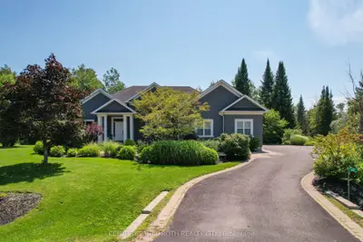 42 Lilac Lane, Springwater, On L0l 1x0