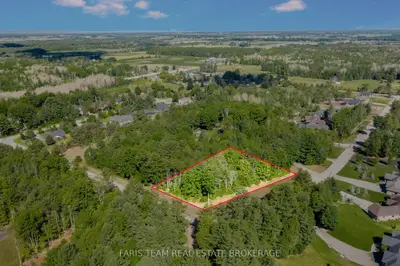 37 Marni Lane, Springwater, On L0l 2k0