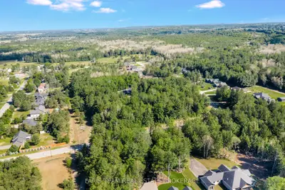 37 Marni Lane, Springwater, On L0l 2k0