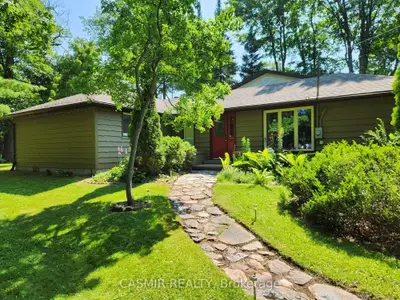 2148 Champlain Road, Tiny, On L9m 0b1