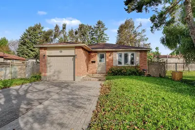 6 Argyle Road, Barrie, On L4n 6p9