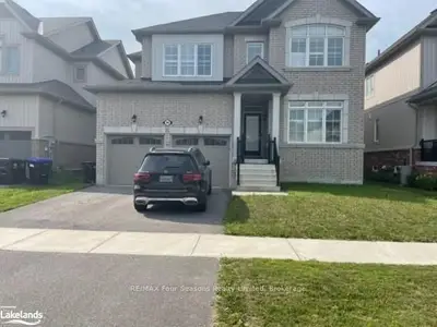 90 Kirby Avenue Upper, Collingwood, On L9y 5h5