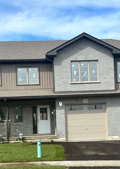 36 Strath Crescent, Springwater, On L0l 1p0