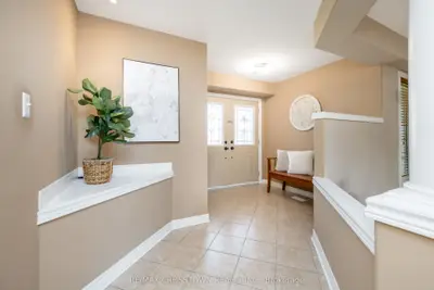 89 Sovereign's Gate, Barrie, On L4n 0y9