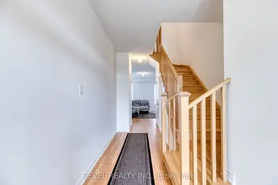 12 Hylton Drive, Barrie, On L9j 0w5