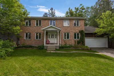 9 Little Lake Drive, Barrie, On L4m 7b9