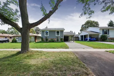 29 COLLETE Crescent, Barrie, ON L4M 2Z3