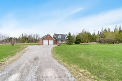 2104 Newton Street, Tay, On L0k 2a0