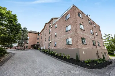 4 BECK Boulevard 306, Penetanguishene, ON L9M 2H3