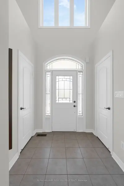5 Magna Carta Road, Barrie, On L4m 7h9