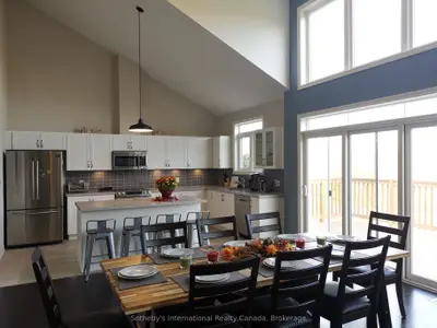 4 Spooner Crescent, Collingwood, On L9y 1y3