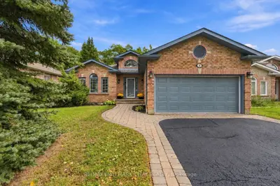 3 Maw Court, Barrie, On L4n 7x7