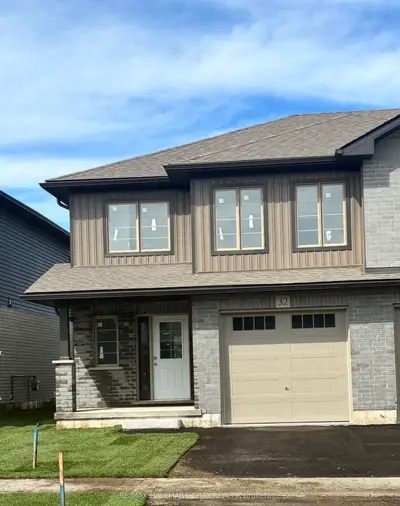 32 Strath Crescent, Springwater, On L0l 1p0